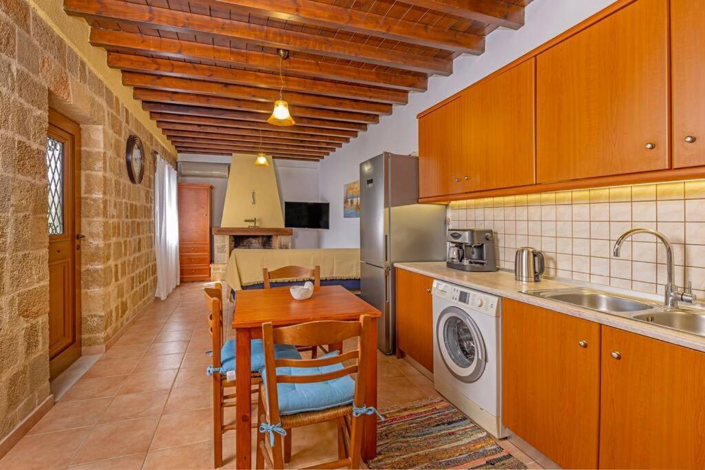 Margaritis Luxury Medieval House Родос Экстерьер фото